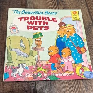 Vintage like new The Berenstain Bears 'Trouble with Pets' Book